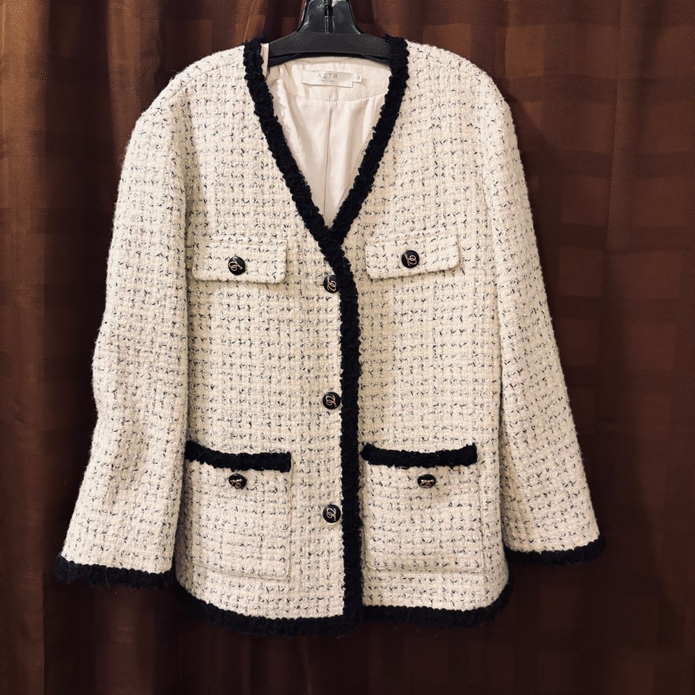ASTR Editha Tweed Coat size Large - Picture 6 of 9